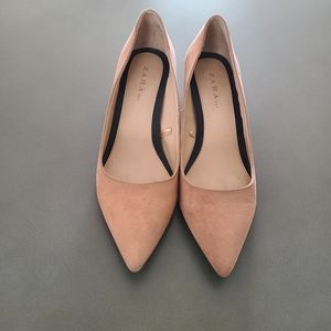 SOLD Zara sz 39 blush nude pumps